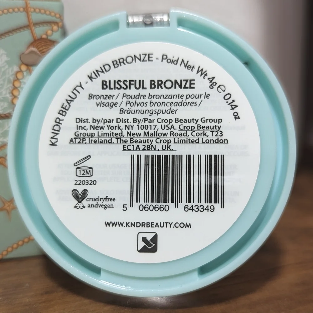Kndr Beauty Kind Bronze Pressed Powder Bronzer in Blissful Bronze 4 g (0.14 oz)